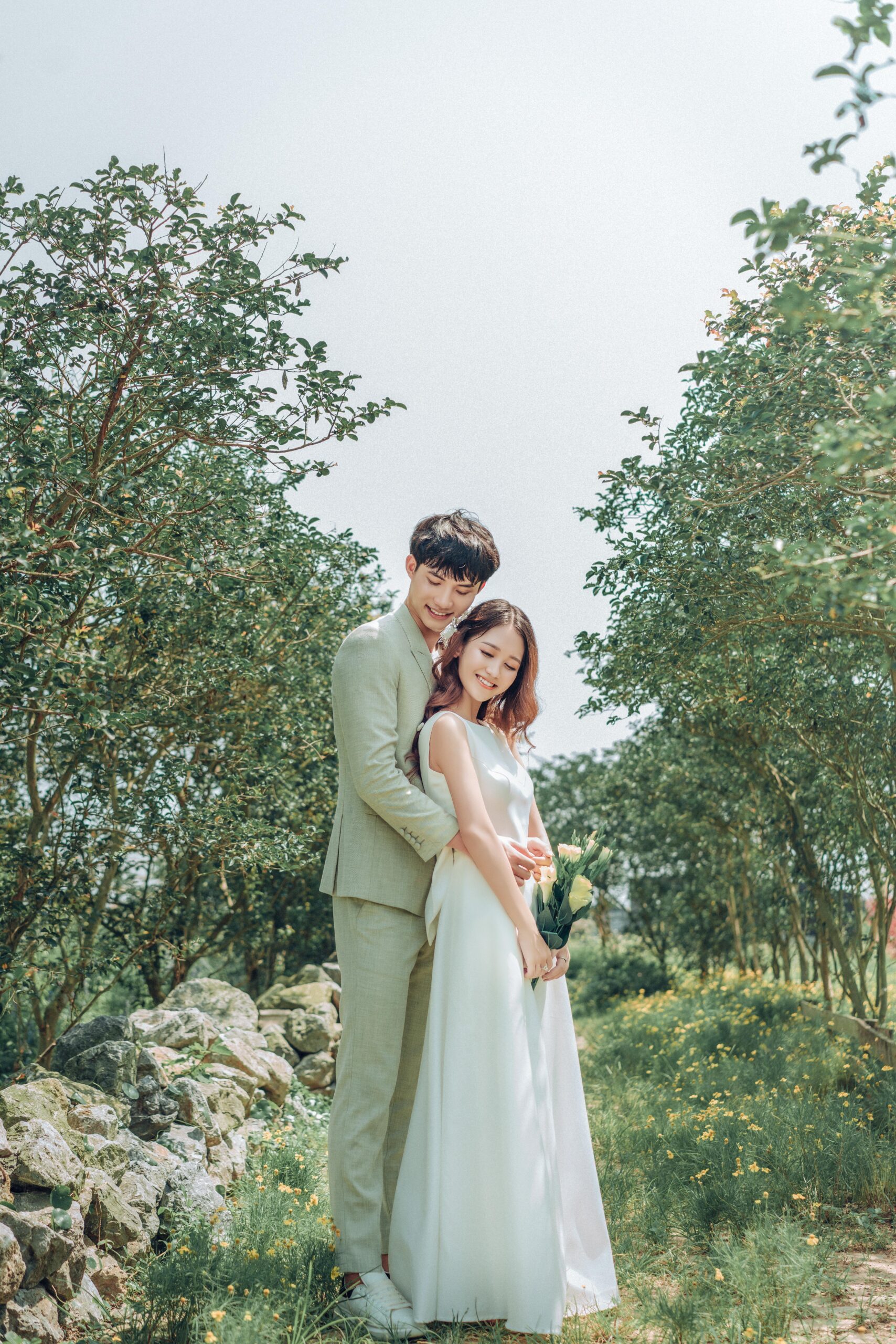 Chụp ảnh cưới tại Thảo Nguyên Hoa Long Biên