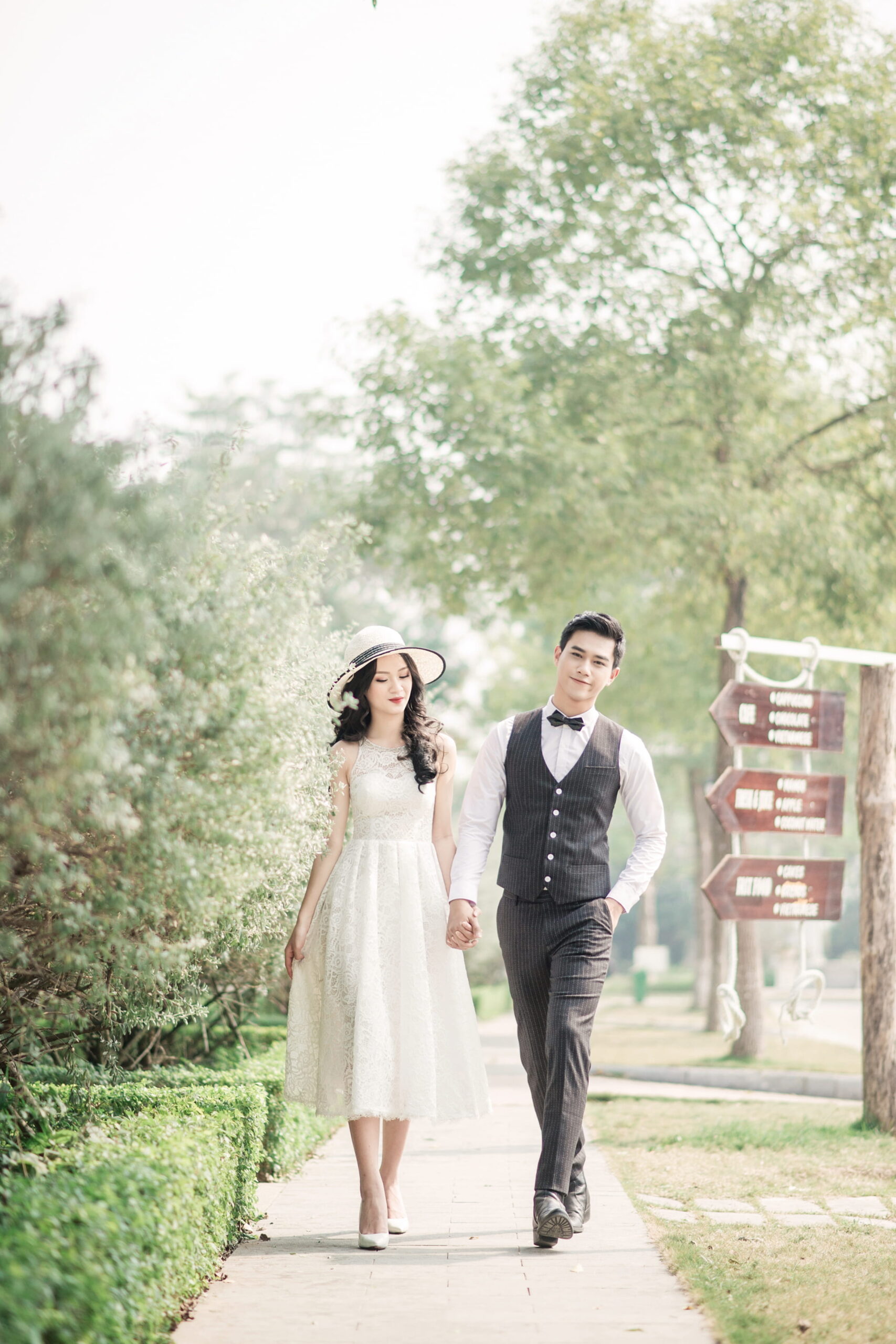 Chụp ảnh cưới tại Biệt thự Hoa Hồng