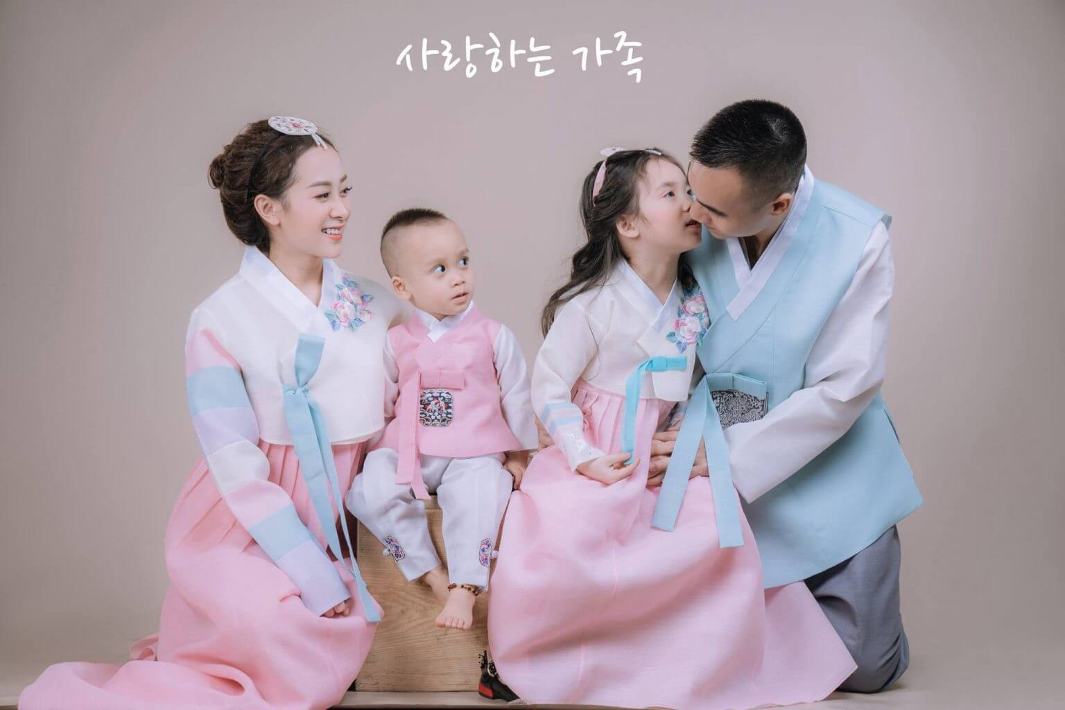 Bí quyết để có bộ ảnh gia đình kiểu Hàn Quốc đẹp