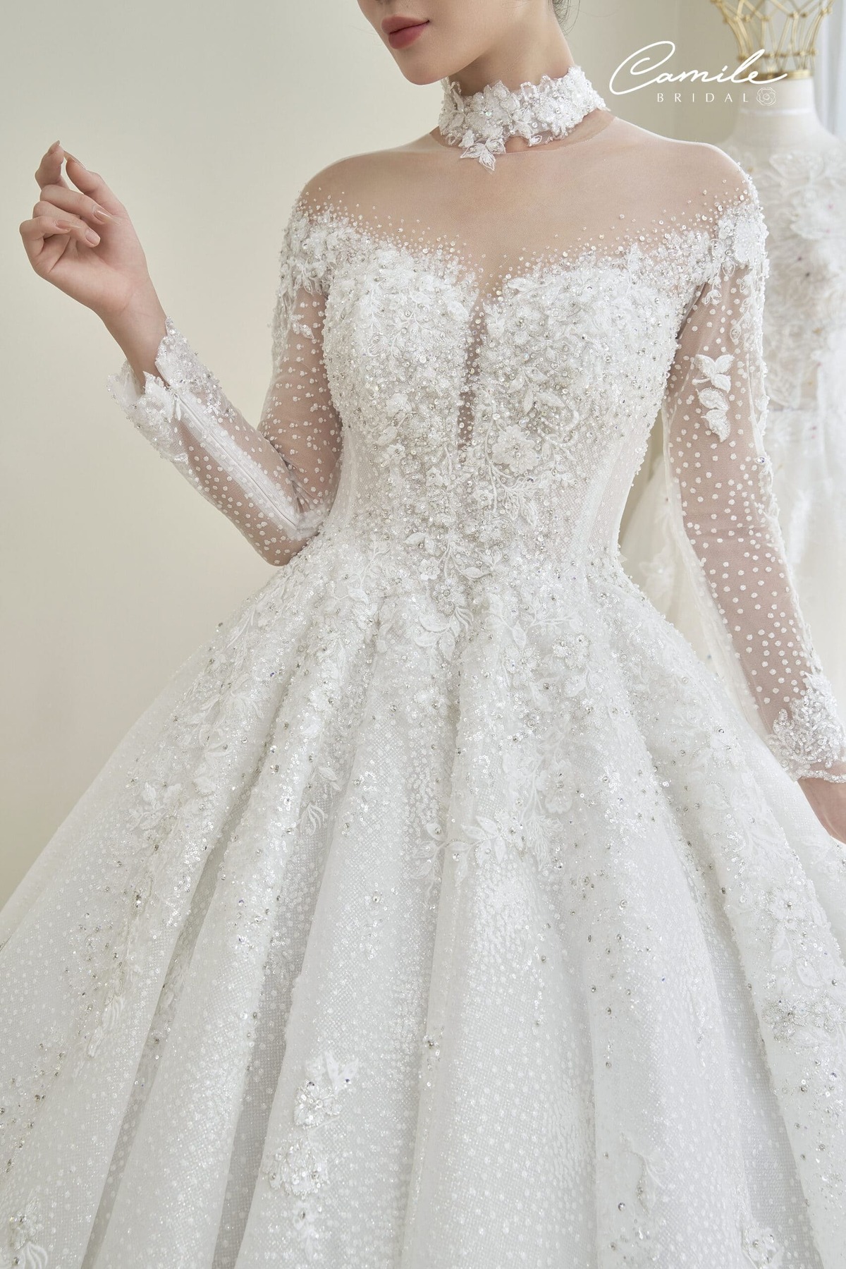 Các mẫu áo dài cổ trang giá sẽ cao hơn so với các mẫu