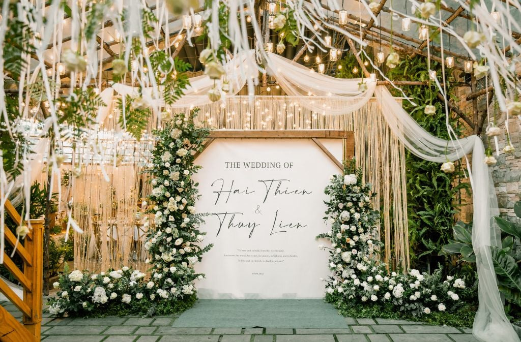 Cổng hoa cưới tự làm