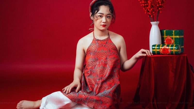 tạo dáng chụp ảnh tết